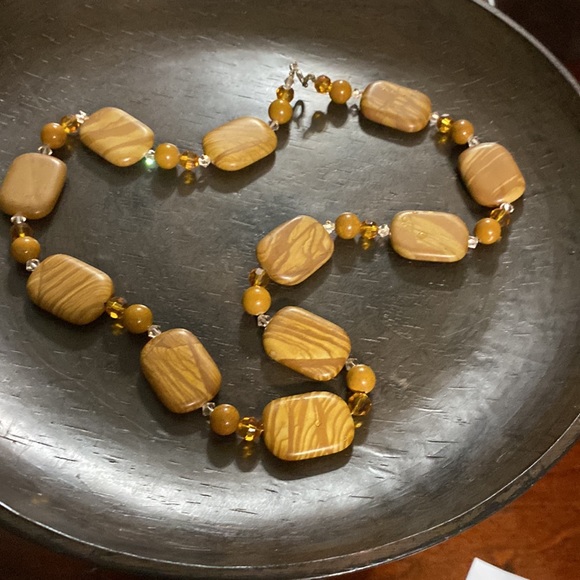 Sunny Days Jewelry Jewelry - Rectangle Round Stone and Gold Clear Glass Beaded Necklace